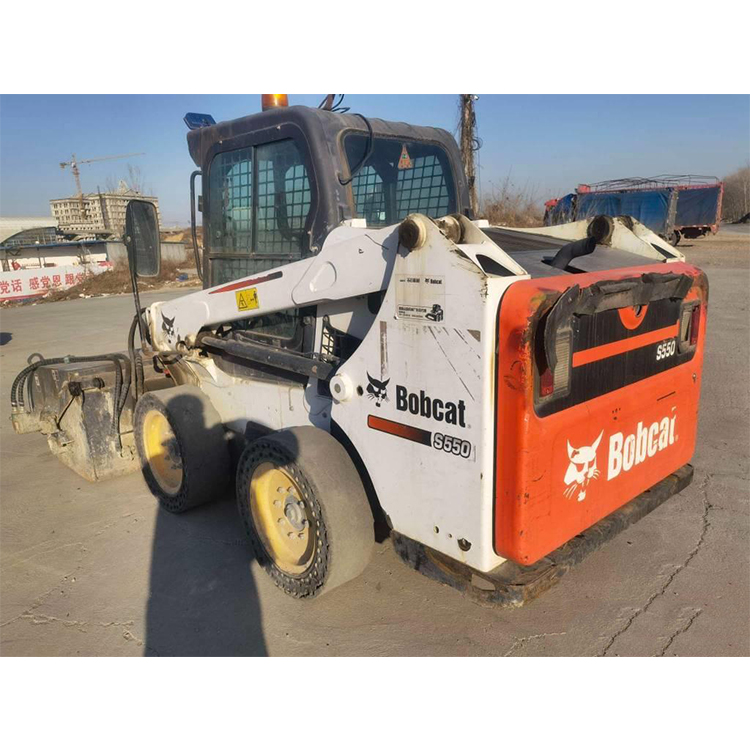 BOBCAT S550 skid steer loader